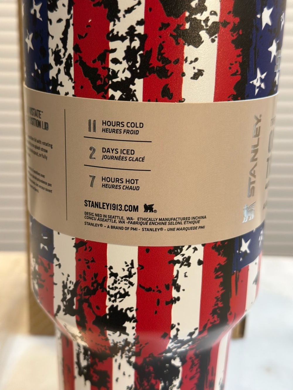 Stanley Stars & Stripes American Flag 40oz Limited Edition Quencher 2.0 Tumbler - Picture 5 of 10